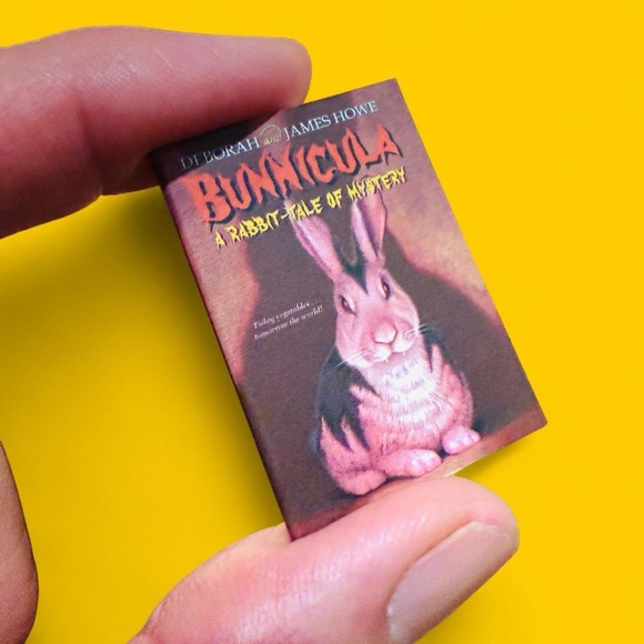 Bunnicula: A Rabbit-Tale of Mystery Miniature Book - Picture 1 of 8
